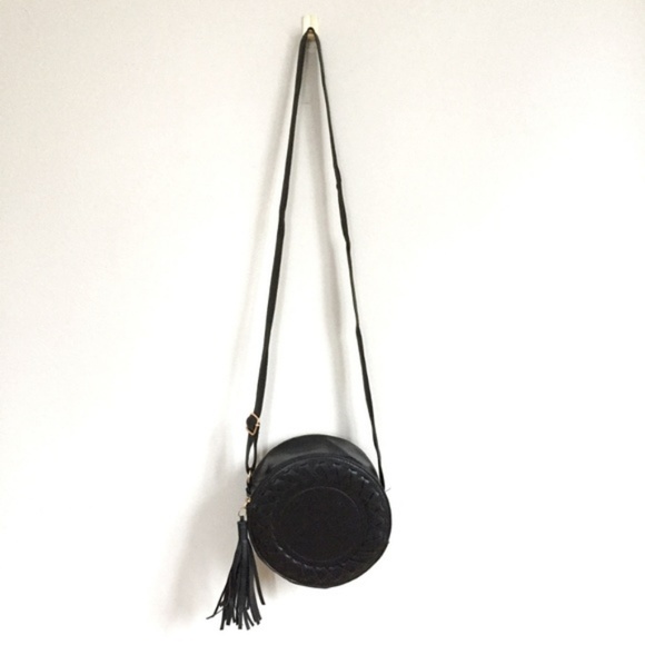 Boho Black Leather Crossbody Tassel Bag Purse NEW! - Picture 2 of 8